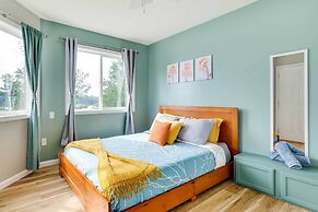 Stunning Tobyhanna Home w/ Lake Access + Kayaks!