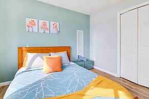 Stunning Tobyhanna Home w/ Lake Access + Kayaks!