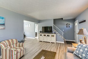 Dog-friendly Port Clinton Home: Walk to Lake Erie!