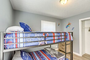 Dog-friendly Port Clinton Home: Walk to Lake Erie!