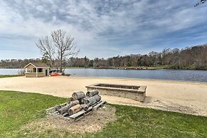 Hot Tub + Lake Access: Spacious Tobyhanna Home