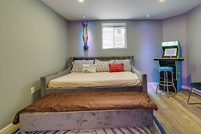 Hot Tub + Lake Access: Spacious Tobyhanna Home