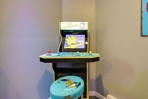 Hot Tub + Lake Access: Spacious Tobyhanna Home