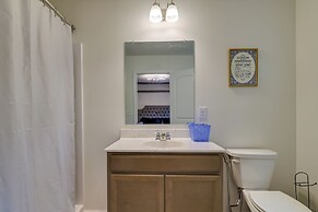 Hot Tub + Lake Access: Spacious Tobyhanna Home