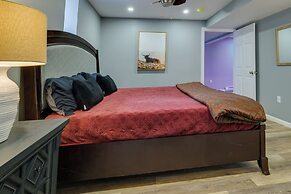 Hot Tub + Lake Access: Spacious Tobyhanna Home