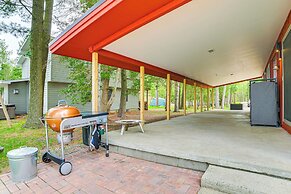 Higgins Lake House w/ Swimming Dock!