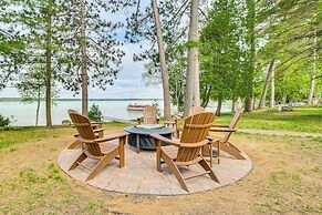 Higgins Lake House w/ Swimming Dock!