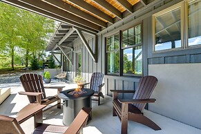 Walk to Downtown Brevard: Apt w/ Patio & Fire Pit!