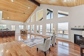 Mountain & Lake View Rexford Estate on 28 Acres!