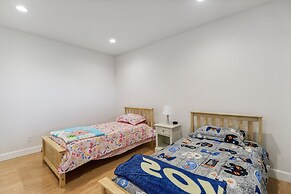 Mountain & Lake View Rexford Estate on 28 Acres!