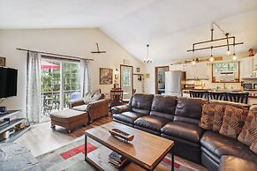 Tobyhanna Home w/ Fire Pits - 9 Mi to Kalahari!