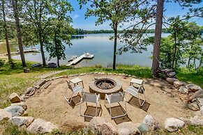 Waterfront Pequot Lakes Cabin w/ Fire Pit!