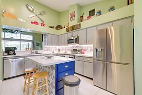 Lanai & Grill: Sunny Home Near Rainbow Springs!