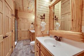 Pequot Lakes Vacation Rental w/ Patio & Fire Pit