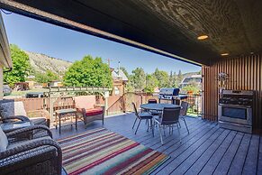 Spacious Home w/ Deck: 5 Mi to Ridgway State Park!