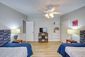 Dock, Deck & Kayaks: Home on Cedar Creek Reservoir