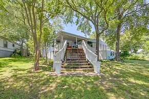 Dock, Deck & Kayaks: Home on Cedar Creek Reservoir
