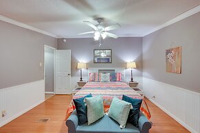 Dock, Deck & Kayaks: Home on Cedar Creek Reservoir