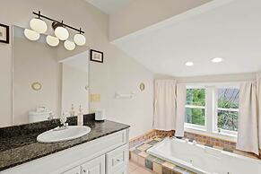 8 Mi to Sugar Mountain Resort: Seven Devils Home