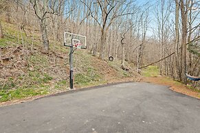 8 Mi to Sugar Mountain Resort: Seven Devils Home