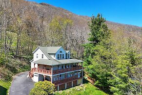 8 Mi to Sugar Mountain Resort: Seven Devils Home