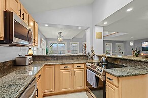 8 Mi to Sugar Mountain Resort: Seven Devils Home