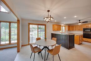 Game Room & Covered Patio: Hummelstown Hideaway