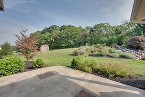 Game Room & Covered Patio: Hummelstown Hideaway