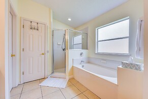 Lovely Family Home w/ Lanai, 6 Mi to Amelia Island