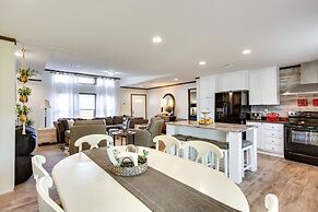 Kingston Home w/ On-site Boat Parking 2 Mi to Lake