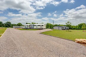 Kingston Home w/ On-site Boat Parking 2 Mi to Lake