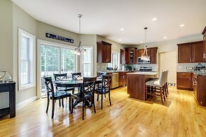 Spacious Connecticut Home - Deck, Grill & Fire Pit