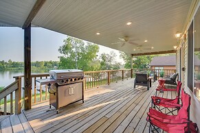 Lakefront Birchwood House w/ Deck + Fire Pit!