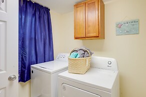 Bluebird Cottage in Newland Near Hiking & Skiing