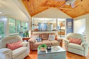 Bluebird Cottage in Newland Near Hiking & Skiing