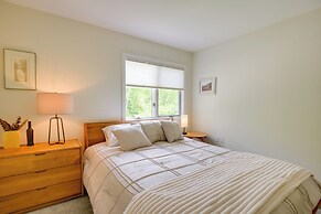 Newly Renovated Bartlett Condo w/ Mountain Views!