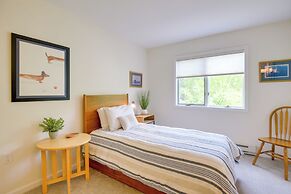 Newly Renovated Bartlett Condo w/ Mountain Views!