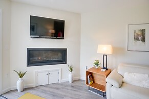 Newly Renovated Bartlett Condo w/ Mountain Views!