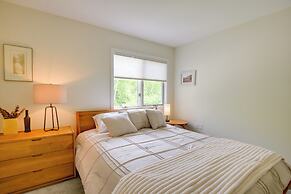 Newly Renovated Bartlett Condo w/ Mountain Views!