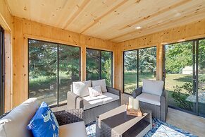 Beautiful Bellaire Home w/ Amenities, 4 Mi to Lake