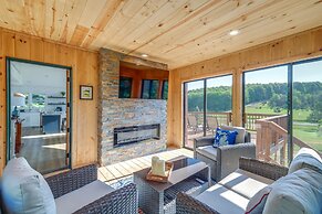 Beautiful Bellaire Home w/ Amenities, 4 Mi to Lake