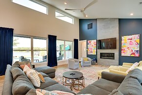 On Cedar Creek Reservoir: Malakoff Home w/ Pool!