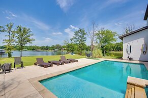 Malakoff Home on Cedar Creek Reservoir w/ Pool!