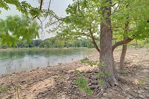 Arkansas Vacation Rental on Greers Ferry Lake!