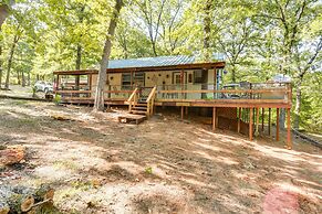 Dog-friendly Kingston Cabin w/ Wraparound Deck!