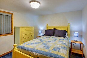 Lakefront Cadillac Retreat w/ Sauna + Boating!