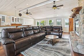 Lakefront Gladwin Vacation Rental w/ Deck & Dock!