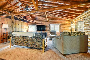 Gladwin Lakefront Cottage w/ Deck, Grill!