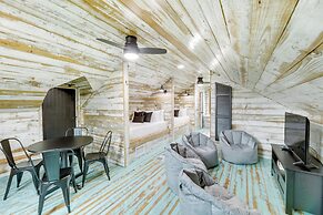 'the Hideaway' Secluded & Spacious Schulenburg Gem