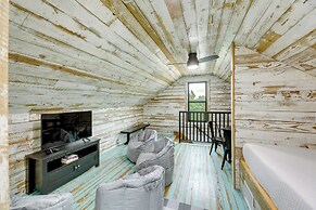 'the Hideaway' Secluded & Spacious Schulenburg Gem